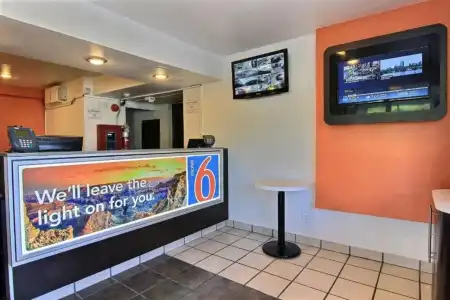 Motel 6 Austin, TX - North - 1