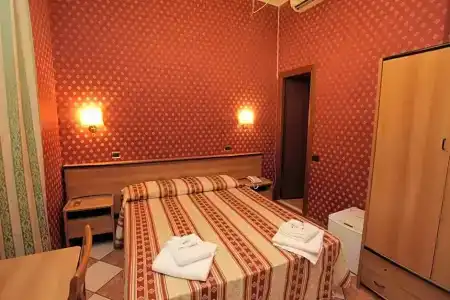 Hollywood Roma - 54