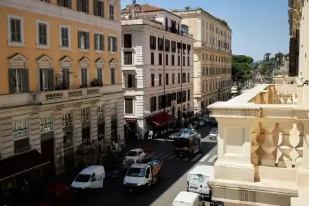 The Roman Empire Guesthouse - 87