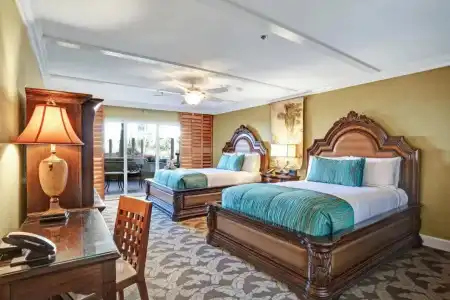 Pacific Terrace - 39