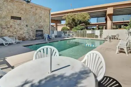 Motel 6 Dallas, TX - Forest Lane - 11