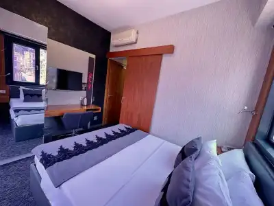 Black Art Otel - 52