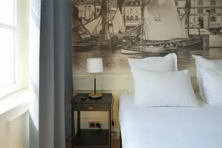Best Western Le Cheval Blanc - Vieux Port - 38