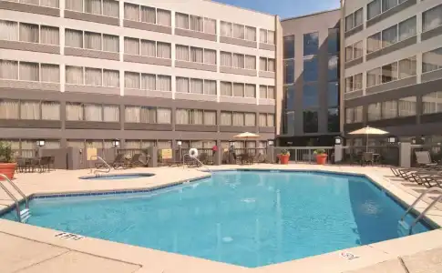DoubleTree by Hilton Columbus - 14