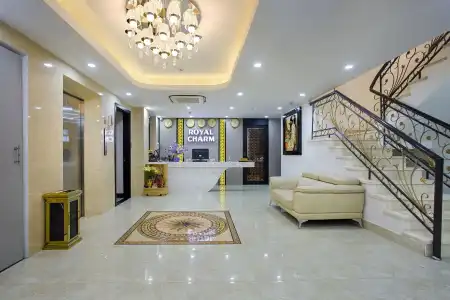 Royal Charm - 1