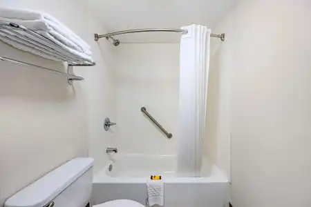 Best Western Plus Gen X Inn - 8