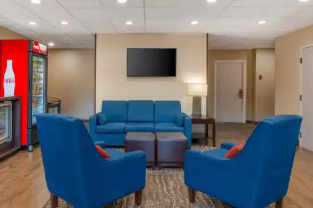 Comfort Suites Raleigh Walnut Creek - 14