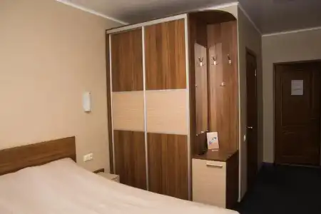 Yuzhnyij Dvorik Apart-Hotel - 88
