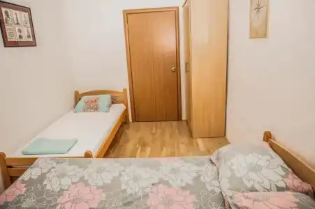 Huter Apartments - 2