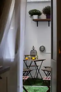 V1935 Luxurious Apartments - 95