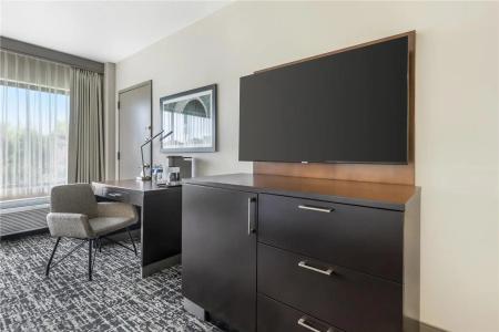 DoubleTree by Hilton Williamsburg - 61