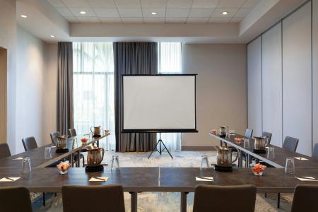 SpringHill Suites Orlando at Millenia - 35