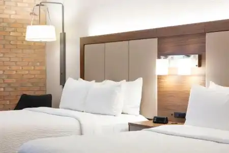 Holiday Inn Express San Antonio-Airport by IHG - 52