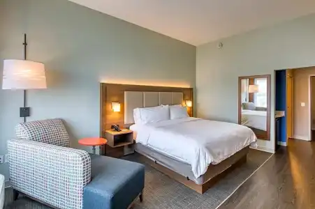 Holiday Inn Express & Suites Charlotte - South End by IHG - 99