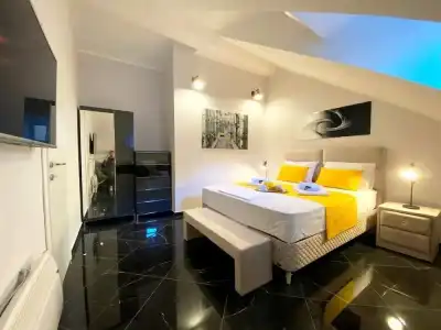 D & Sons Apartments - 6