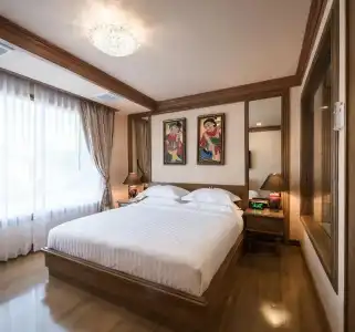 Peak Nimman Prestige - 33