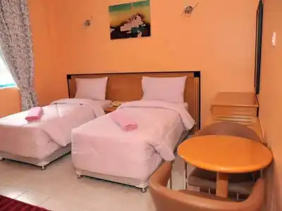 Dubai Youth - 3