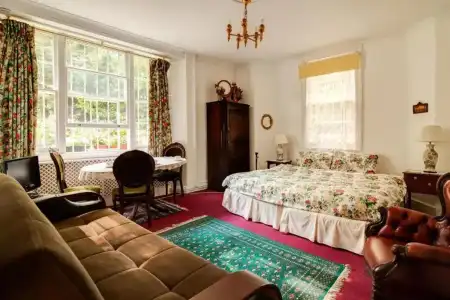 Dawson Place, Juliette's Bed and Breakfast - 18