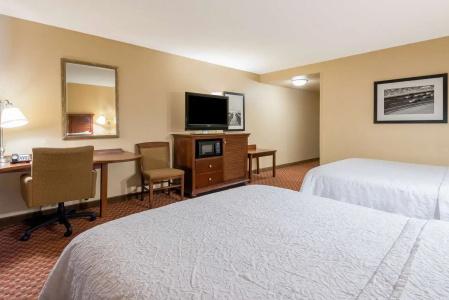 Hampton Inn & Suites Florence-North-I-95 - 45
