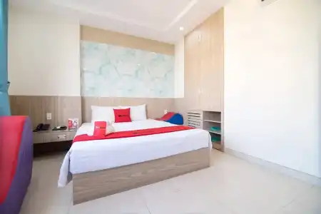 RedDoorz Plus near Le Quang Dinh Street - 3