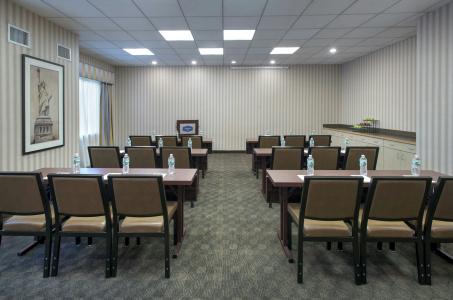 Hampton Inn NY-JFK - 25