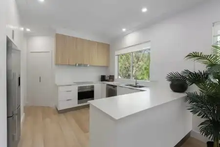 Mandalay Luxury Beachfront Apartments - 79