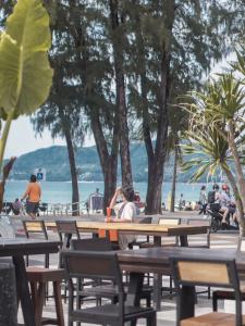 Anona Beachfront Phuket Resort - 18