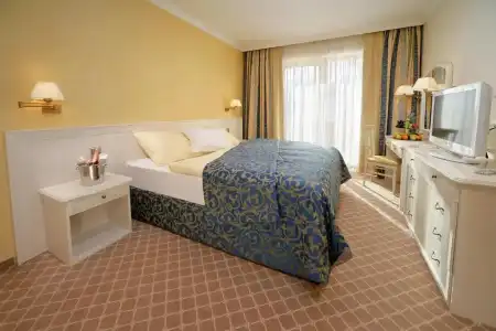 Residence & Club - 40