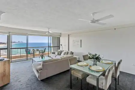 Gemini Court Holiday Apartments - 325
