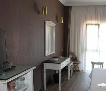 Bella View Art Boutique - 22