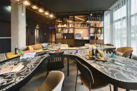 Moxy Dresden Neustadt - 35