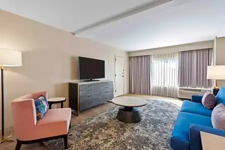 DoubleTree by Hilton Columbus - 74