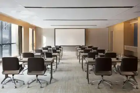 Courtyard by Marriott Zhengzhou Airport - 13
