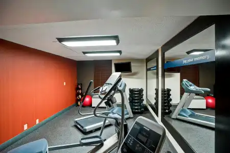 Hampton Inn Norfolk-Naval Base - 36