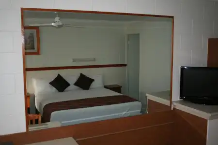 Billabong Lodge Motel - 2