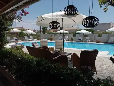 Toni's Guesthouse - 19