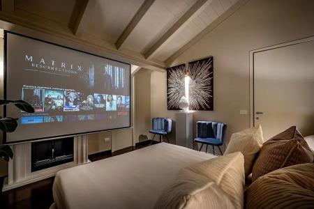 Ungherese Small Luxury - 178