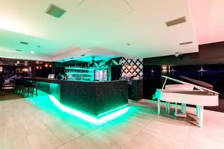 Coral Sea Resort - 18