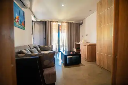 Toparadis Guest House - 83