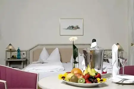 Malteser Komturei / Restaurant - 11