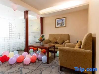 Jinhuayue International - 37