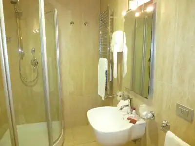 E H Suites Rome Airport - 16