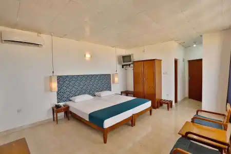 C Negombo - 3