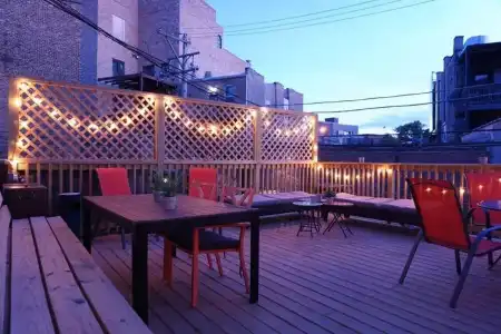 Wrigley Hostel - 11