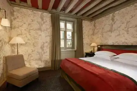 Pavillon de la Reine & Spa, Place des Vosges - 124