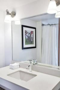 Four Points by Sheraton Philadelphia Northeast - 31