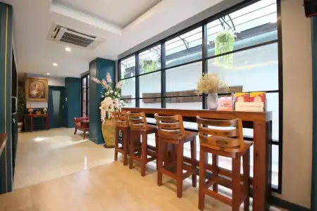 Super OYO 483 Pannee Khaosan - 11