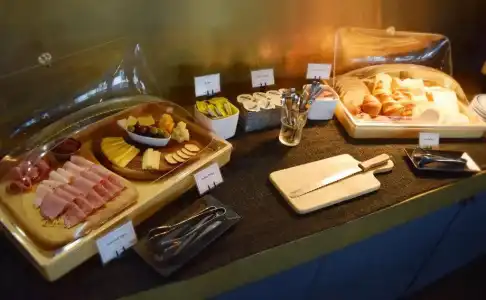 Hotel28 Myeongdong - 10