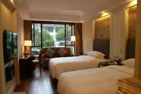 Dahua Boutique - 6