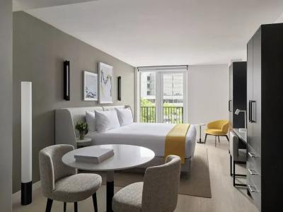 AKA Washington Circle - 14